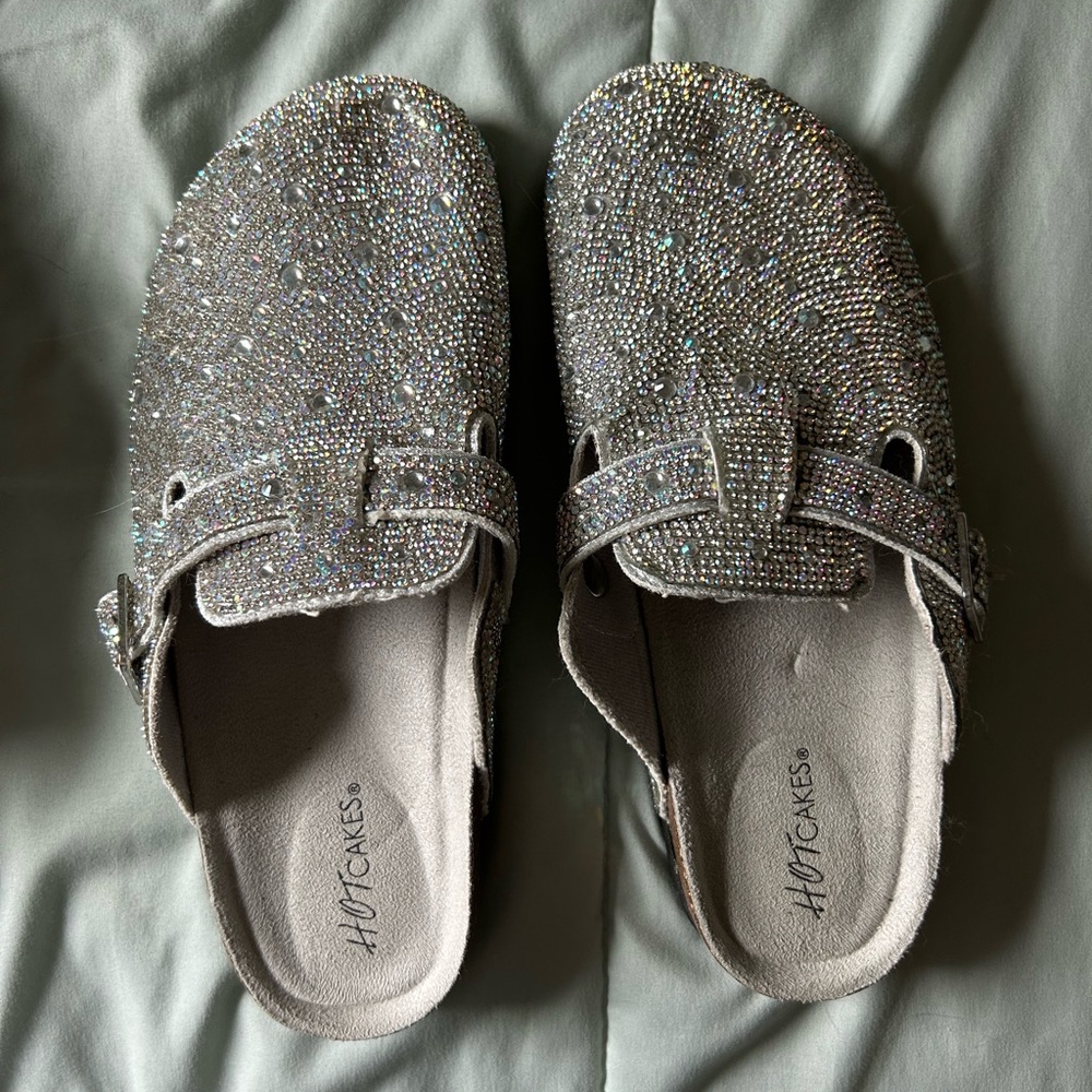 Hot Cakes Silver Glitter Women's Shoes